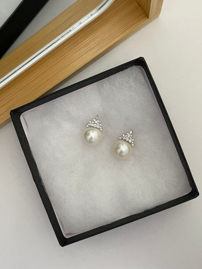 Pearls of the Snowflake Tiara