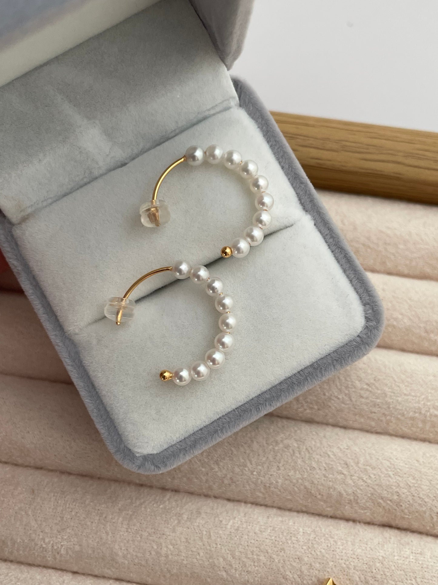 Class Hook Design 3-4mm Earring Studs