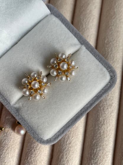 Snowflake Pearl Cluster Stud Earrings 3-4mm