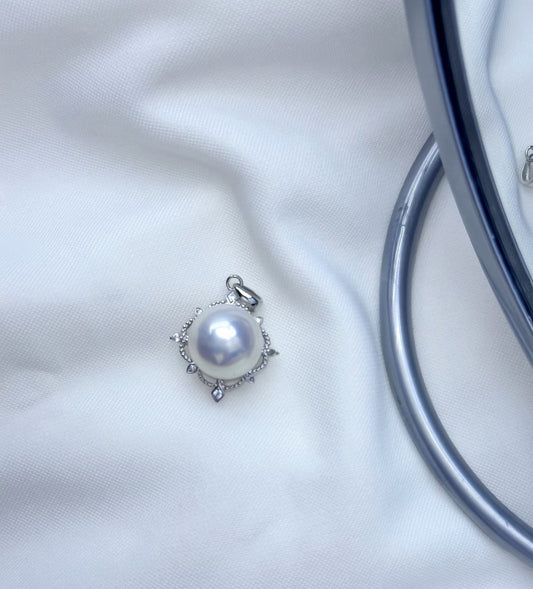 Couture Pearl Pendant Necklace