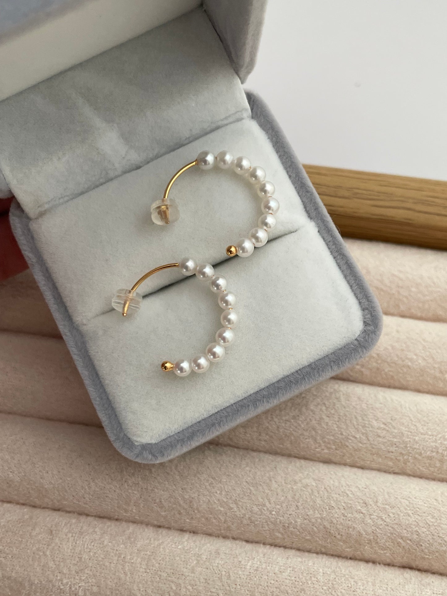 Class Hook Design 3-4mm Earring Studs