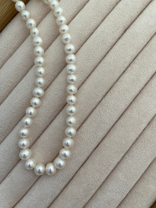 Classic Neckline Glow Pearl Strand Necklace
