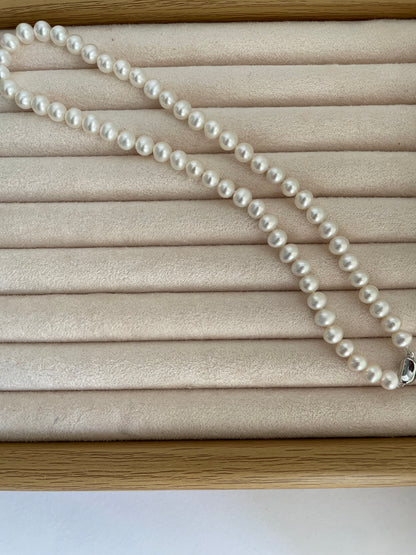 Classic Neckline Glow Pearl Strand Necklace
