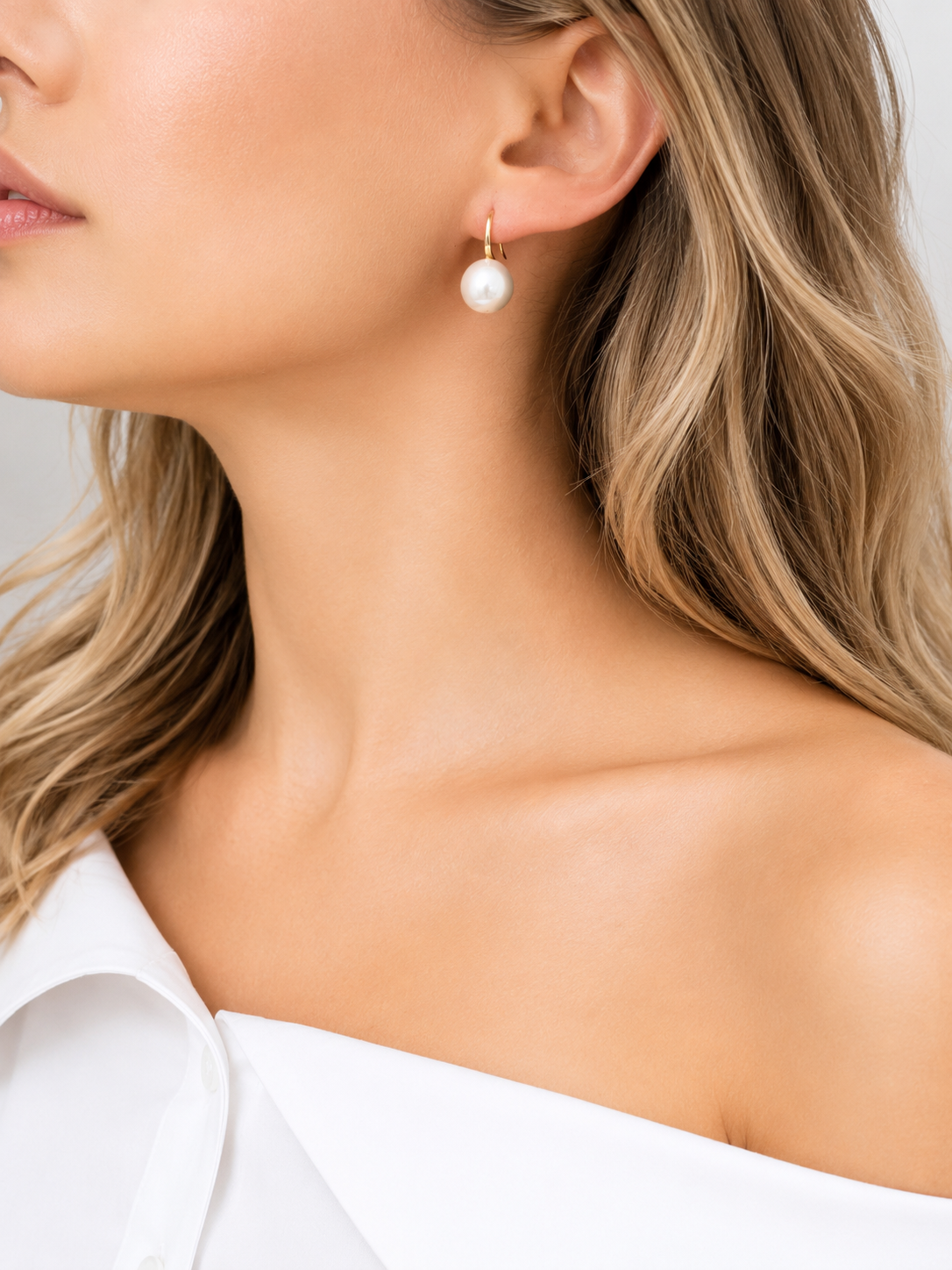 Premium Luster Pearl Hook Earrings – Timeless Elegance