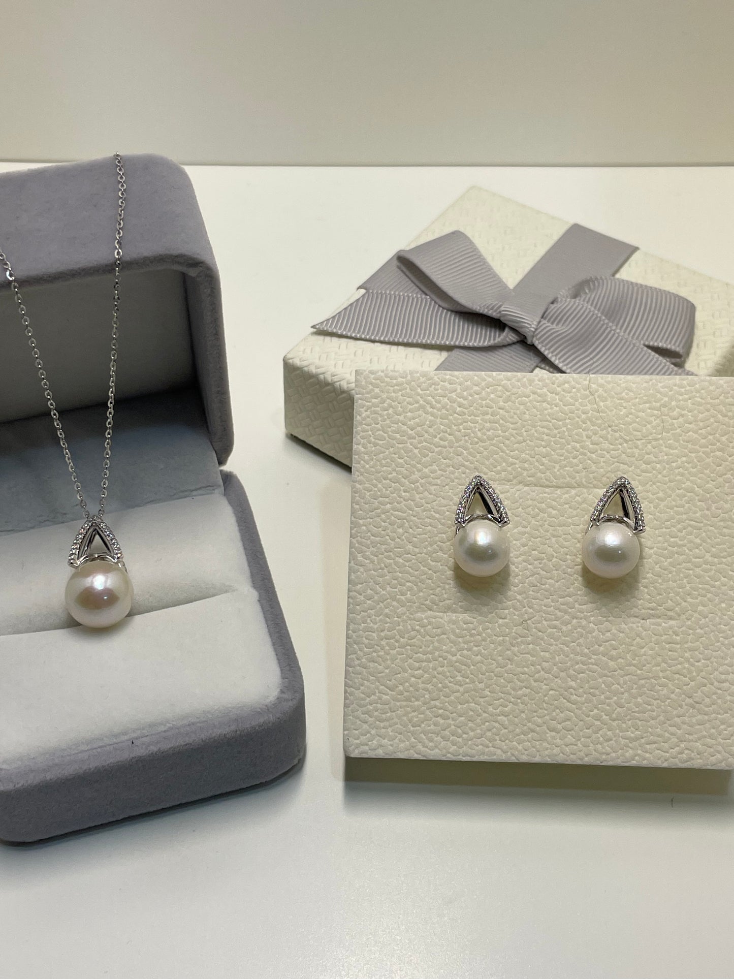 Freshwater Pearl Stud Earrings and Necklace |Teardrop Frame Design | Classic Gift for Her