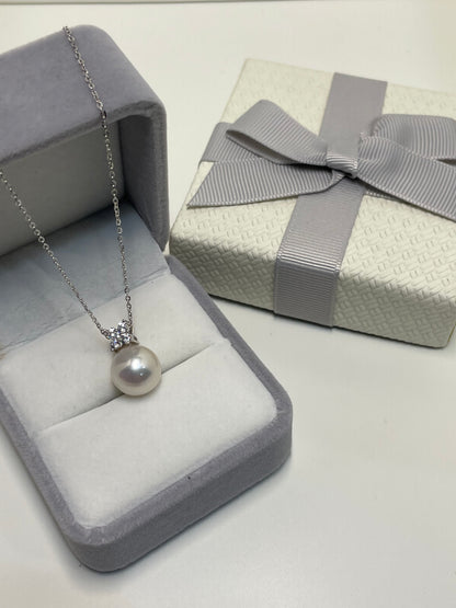 Classic Flower Petal Spark Pearl Earrings and Necklace Set