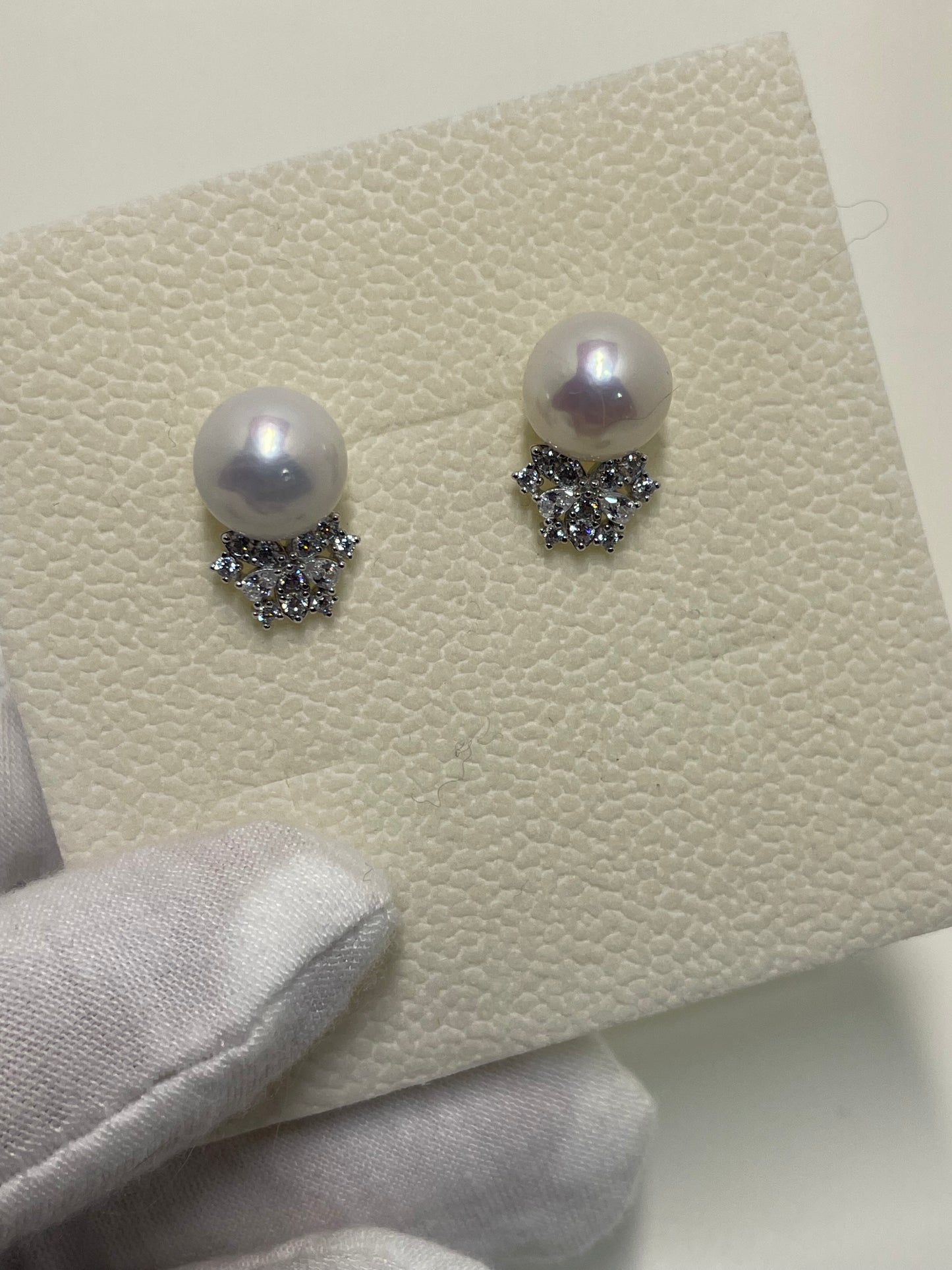 10–11mm Luminous Pearl Earrings | Crystal Butterfly Studs | Elegant Gift for Her