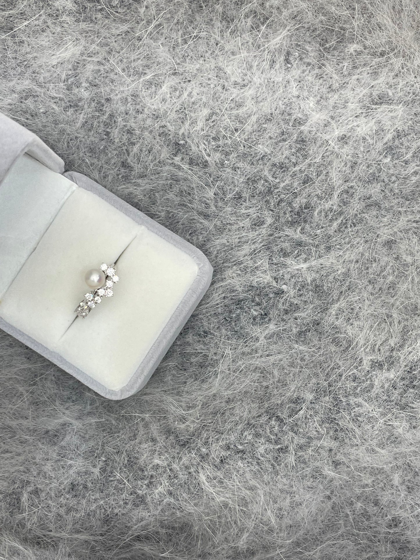 Starry River 6-7mm Lustrous Pearl Ring