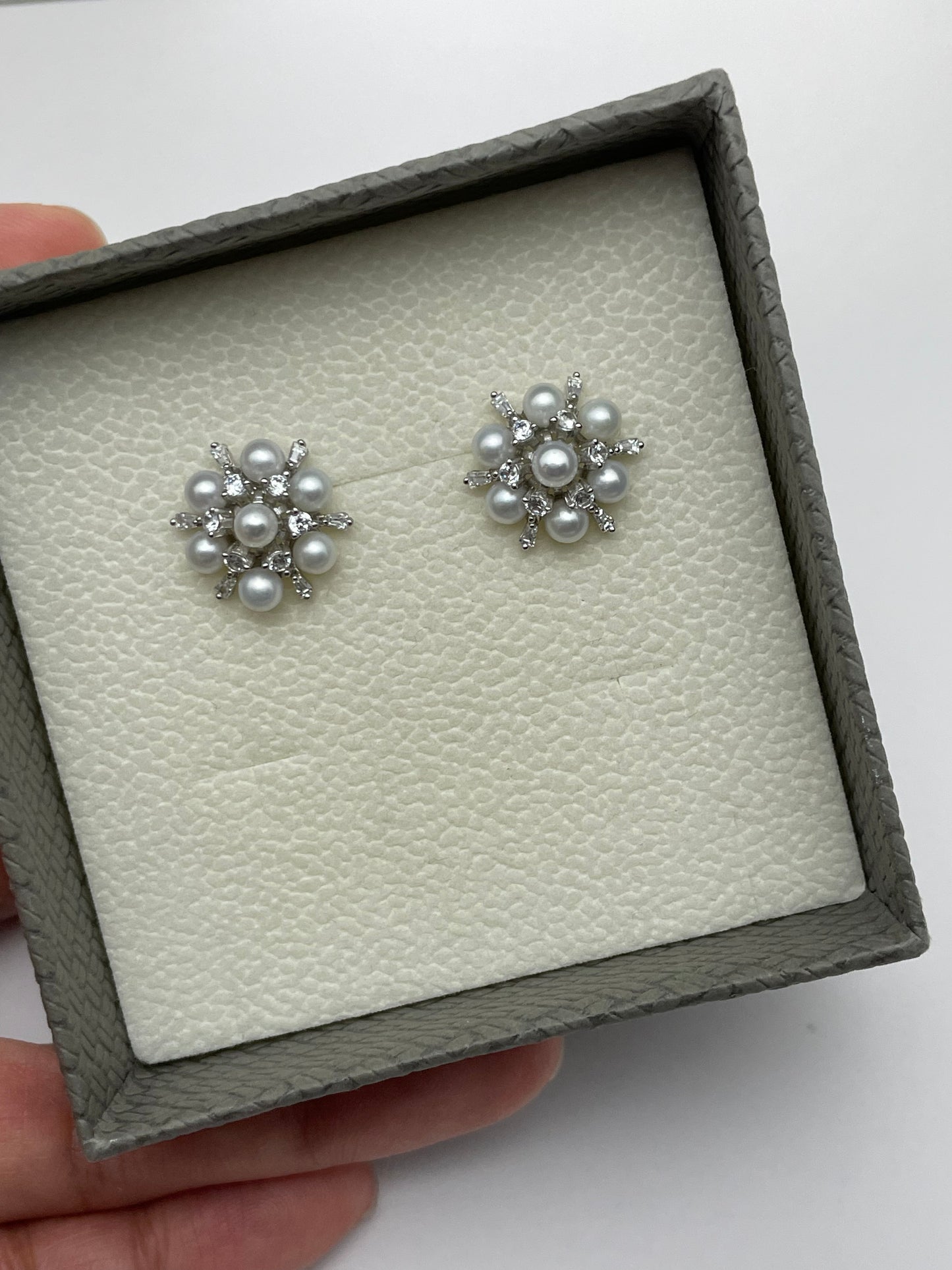 Snowflake Pearl Cluster Stud Earrings 3-4mm