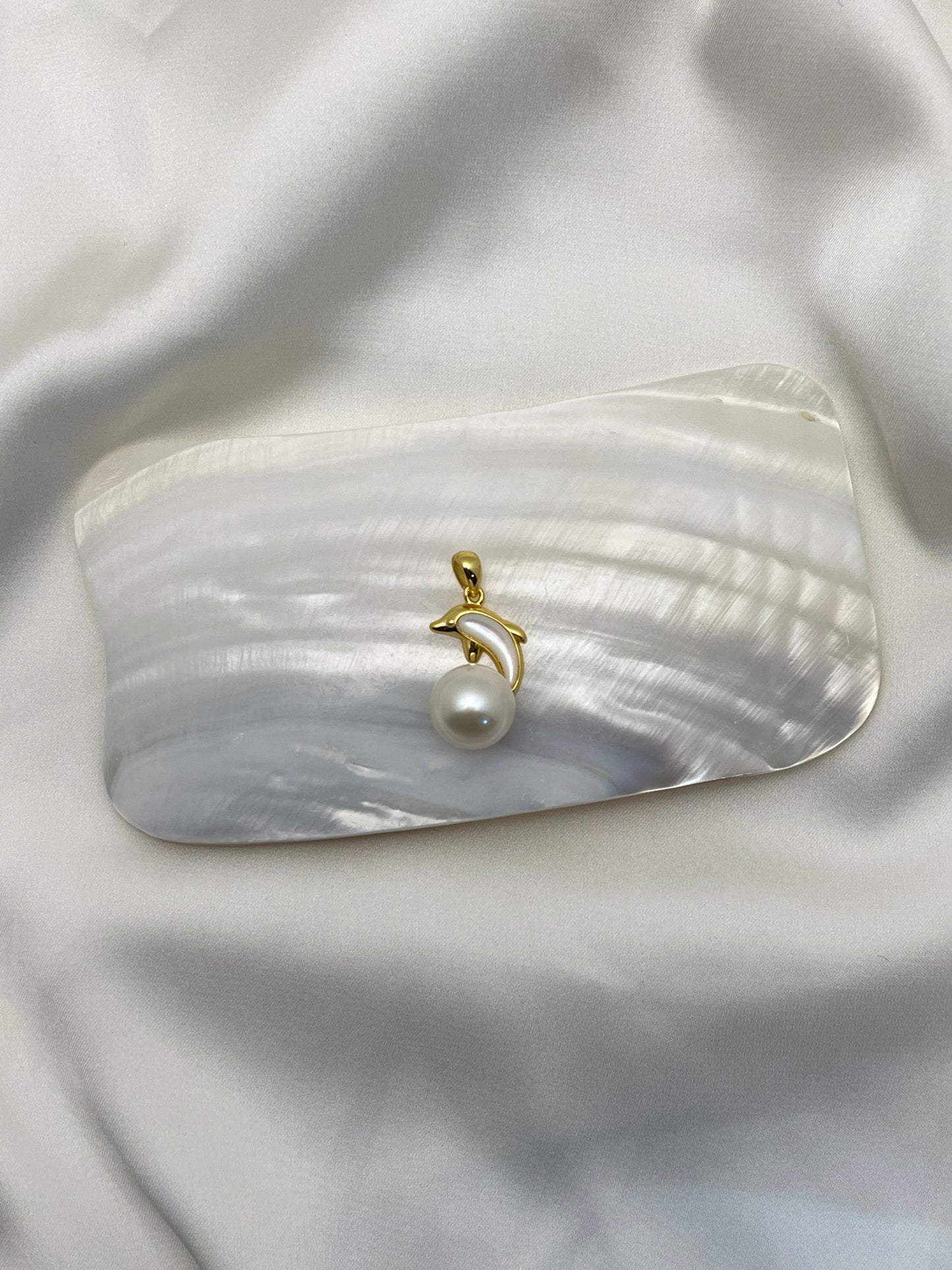 Dancing Dolphin Pearl Pendant Necklace in 925 Silver