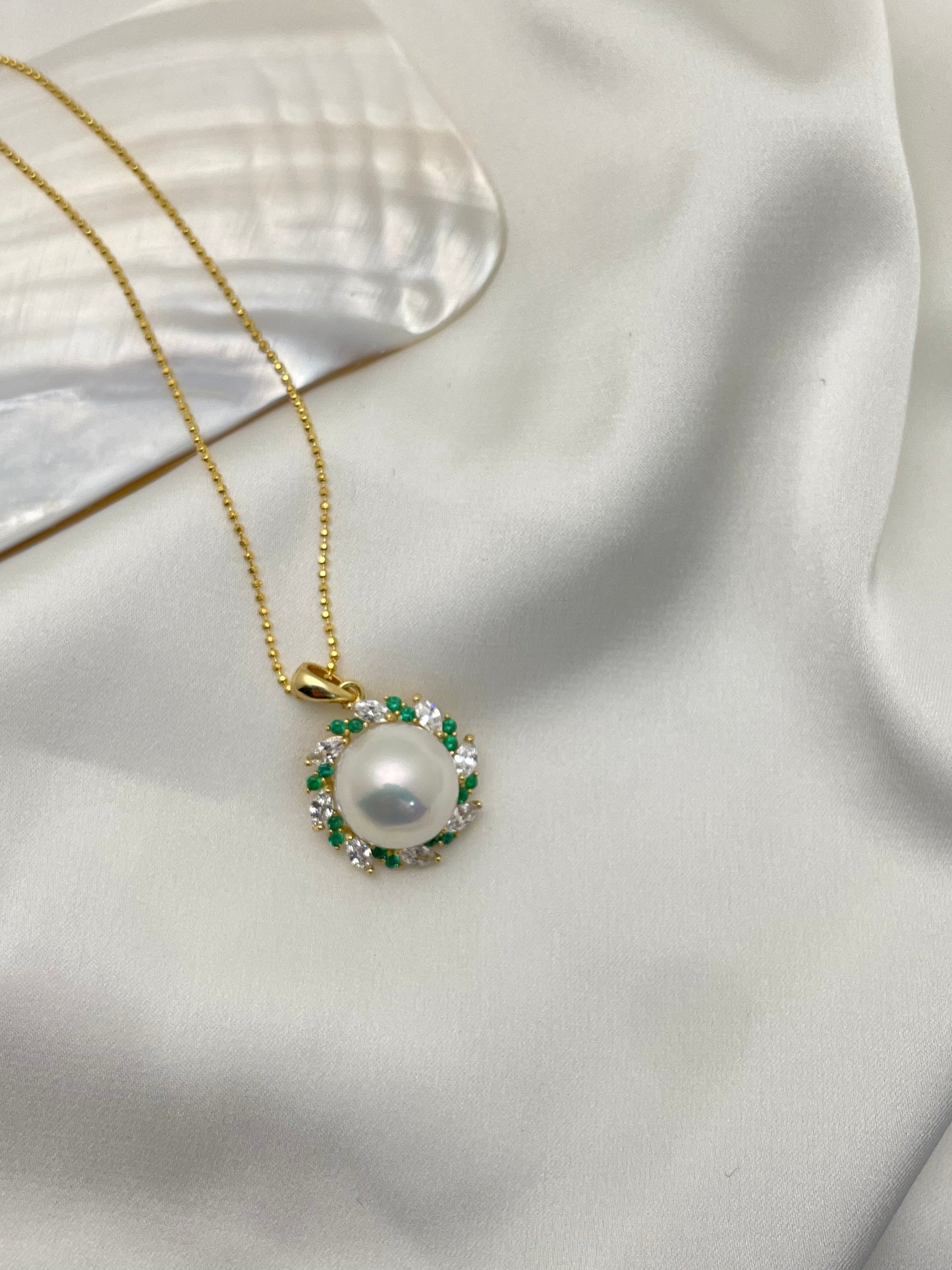 Emerald Halo Pearl Pendant Necklace