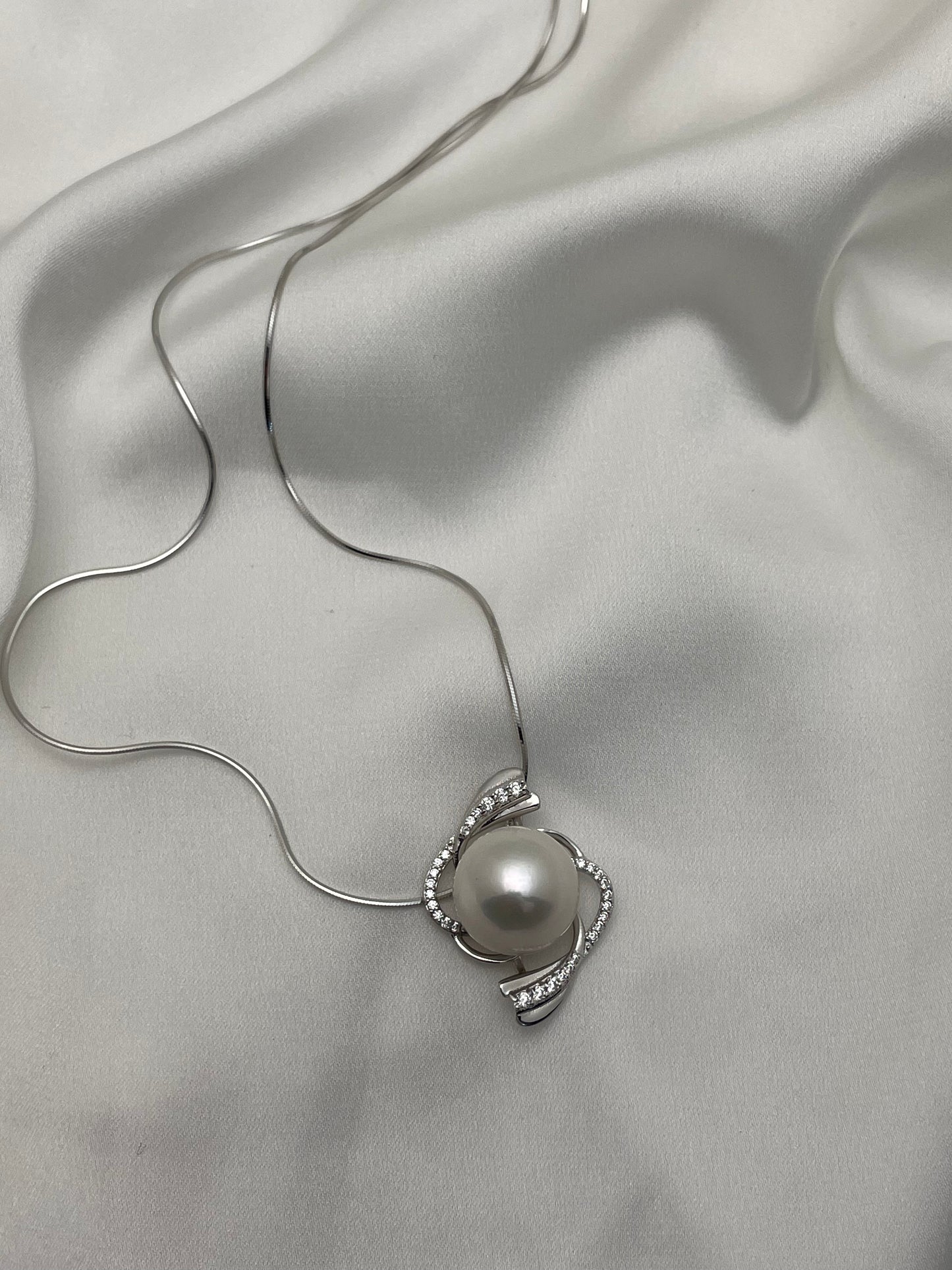 Pearl of the Rising Tide Pendant Necklace
