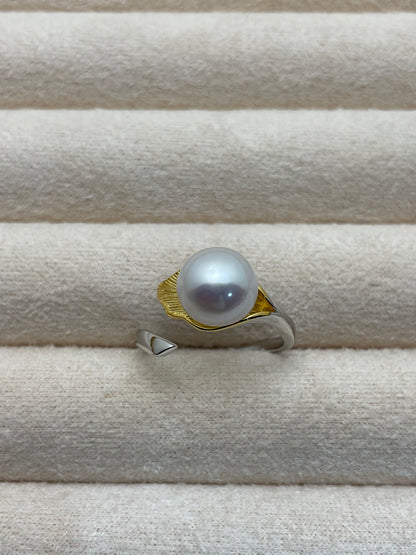 A Leaf Falling in My Hand Strong Luster 9-10mm Freshwater Pearl with Adjustable Ring