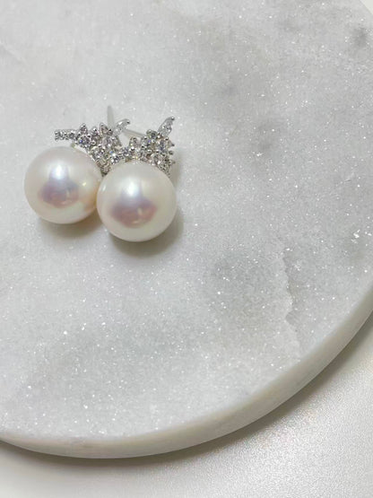 Pearls of the Snowflake Tiara