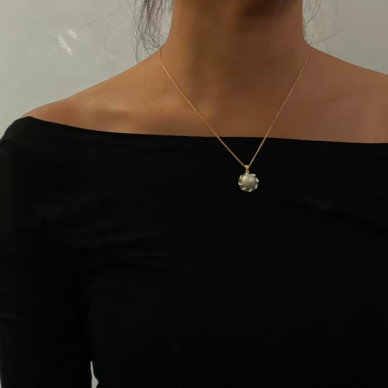 Emerald Halo Pearl Pendant Necklace