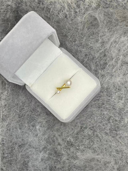 Balance Beam Modern Minimalist Pearl Ring 3-4mm and 6-7mm Pearls