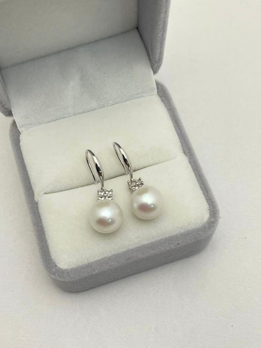 10mm Classic Fish Hook Pearl Earrings in 925 Silver
