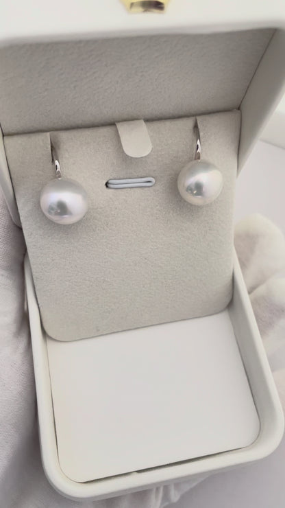 Premium Luster Pearl Hook Earrings – Timeless Elegance