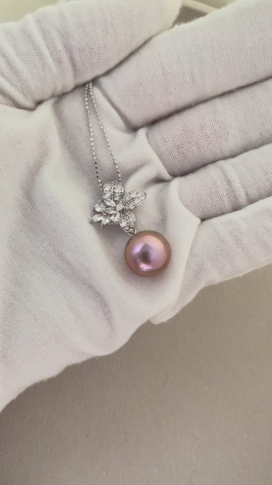 Iris Bloom Mirror-Luster Pearl Pendant Necklace