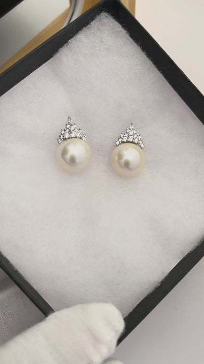 Pearls of the Snowflake Tiara