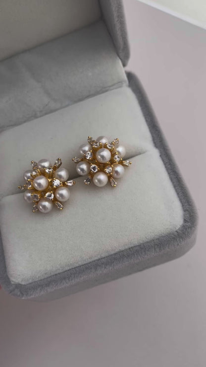 Snowflake Pearl Cluster Stud Earrings 3-4mm